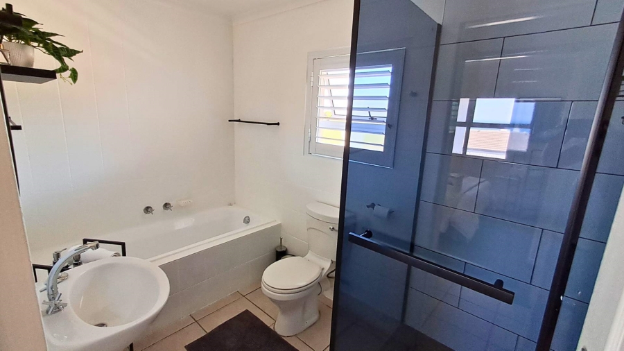 To Let 2 Bedroom Property for Rent in Big Bay Western Cape